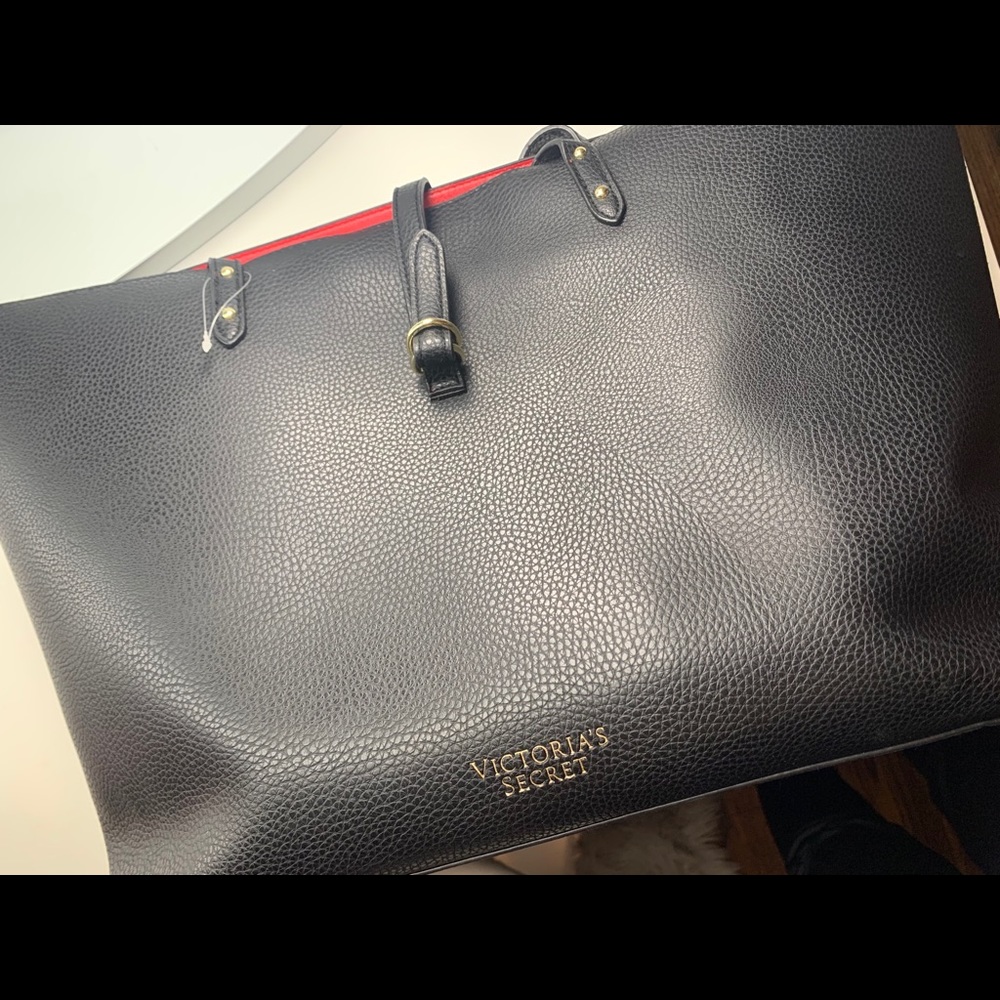 NEW Victoria’s Secret black purse